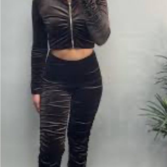 New with tags, Capella Brown velour crop set - Picture 3 of 4